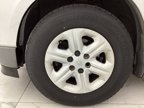 Used 2009 Chevrolet Traverse LS FWD image 21