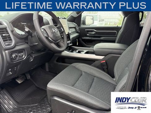 New 2026 RAM 1500 4x4 Crew Cab image 7