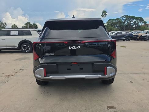 New 2027 Kia Seltos S FWD image 6