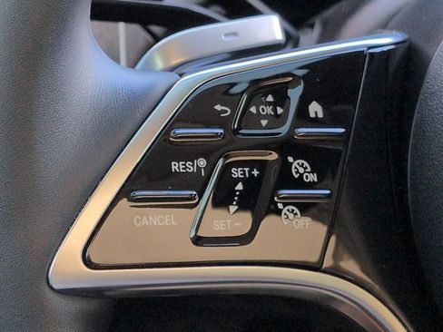 Used 2025 Mercedes-Benz E 350 Sedan image 25