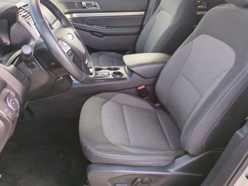 Used 2019 Ford Explorer XLT w/ Equipment Group 201A image 16