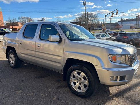 Used 2011 Honda Ridgeline RTS image 2