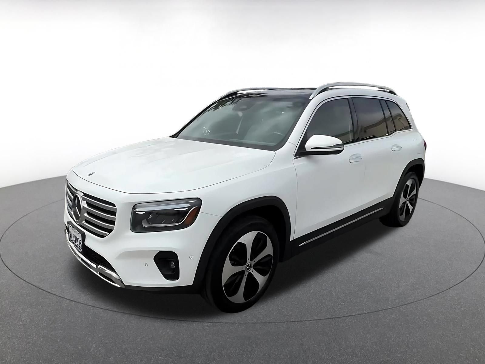 Used 2025 Mercedes-Benz GLB 250 4MATIC image 7