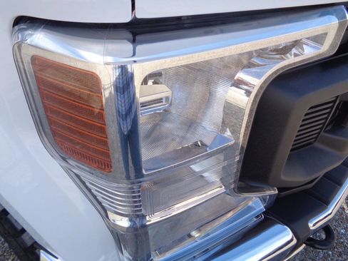 Used 2022 Ford F250 XL w/ Power Equipment Group image 43