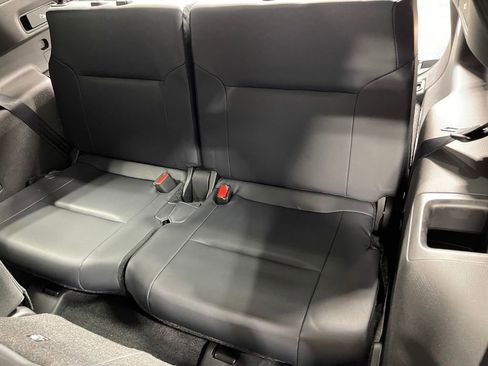 New 2025 Mitsubishi Outlander SE image 27