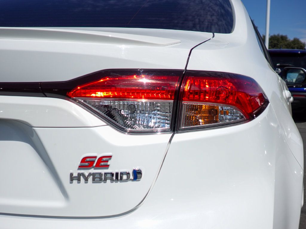 Used 2024 Toyota Corolla SE FWD image 6