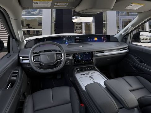 New 2026 Lincoln Navigator Premiere AWD/4WD image 21