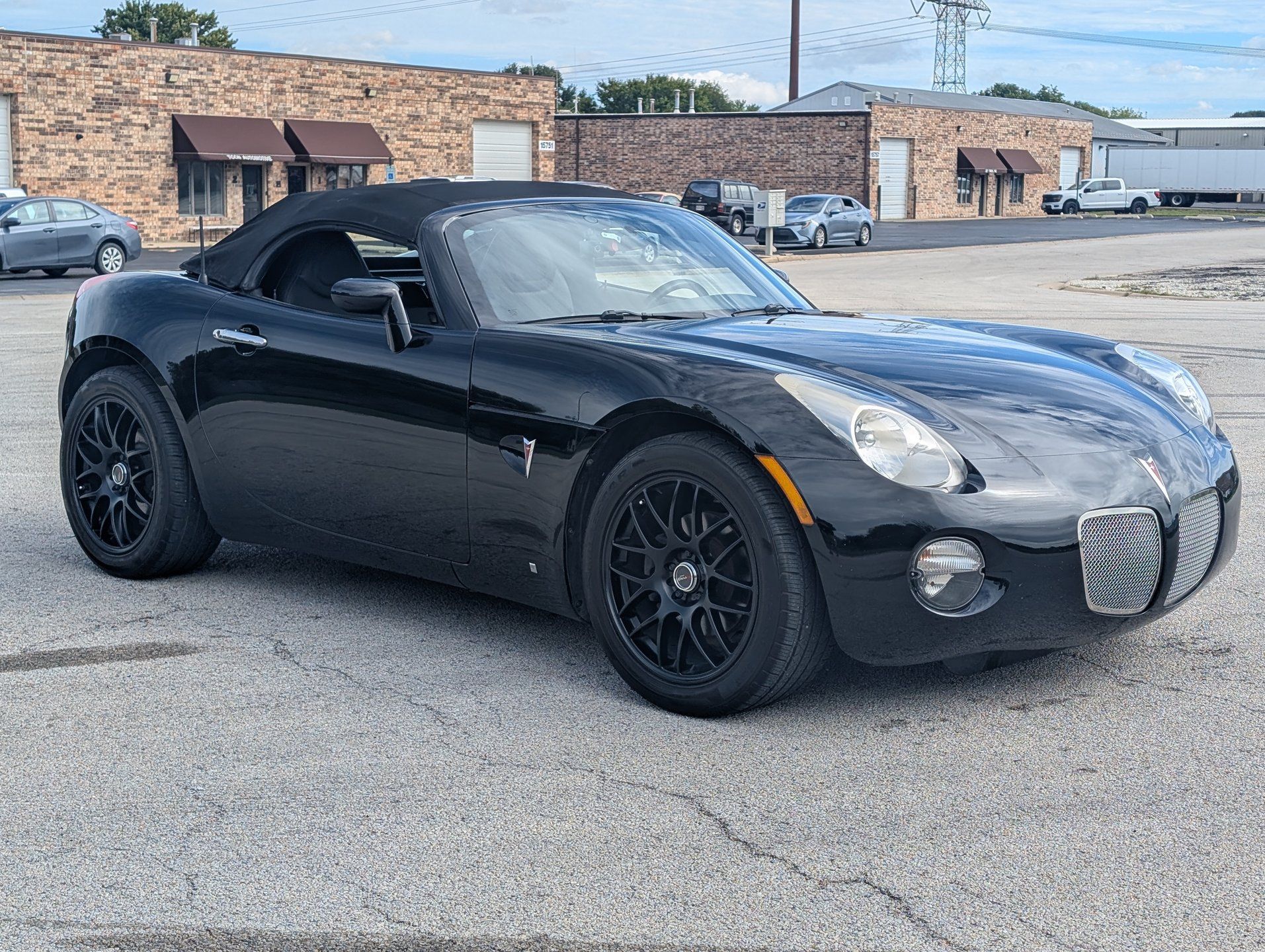 Used 2006 Pontiac Solstice Convertible w/ Premium Package RWD image 15