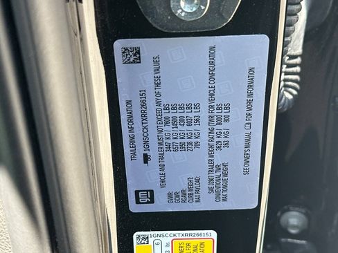 Used 2024 Chevrolet Suburban LT w/ LT Signature Plus Package RWD image 40