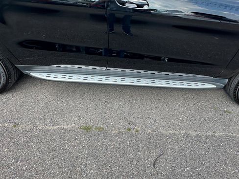 Used 2018 Mercedes-Benz GLS 450 4MATIC image 25