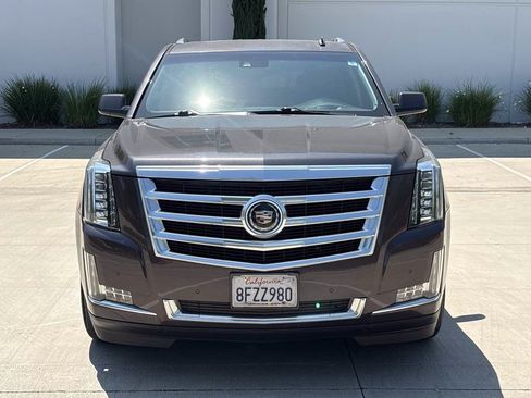 Used 2015 Cadillac Escalade ESV Premium AWD/4WD image 8