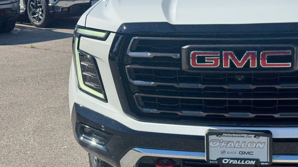 Used 2025 GMC Yukon XL AT4 Ultimate w/ LPO, Floor Liner Package AWD/4WD image 10