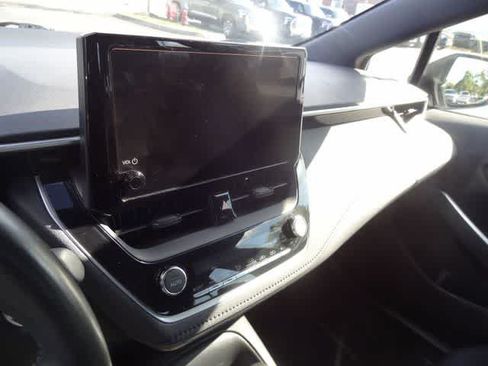 Used 2023 Toyota Corolla SE w/ SE Package FWD image 13