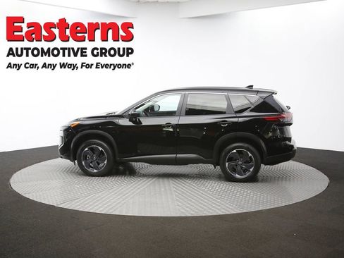 Used 2024 Nissan Rogue SV image 60