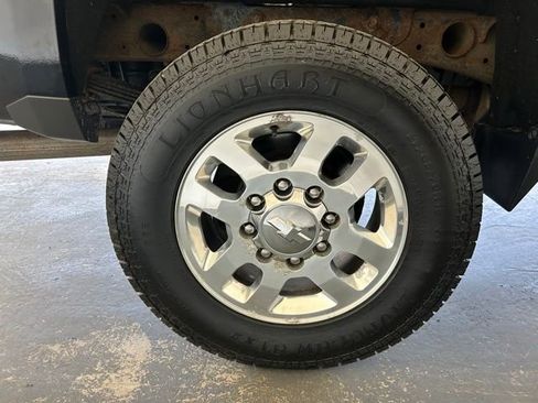 Used 2015 Chevrolet Silverado 2500 LT w/ LT Convenience Package AWD/4WD image 14