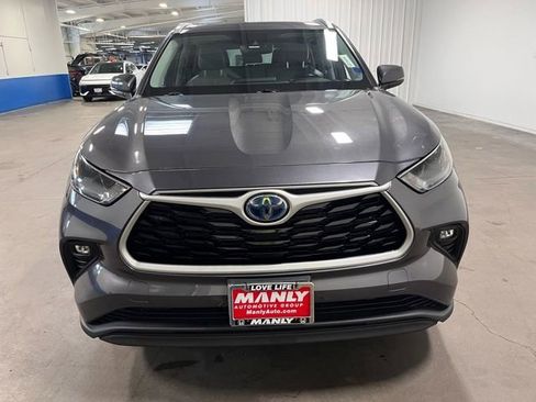 Used 2022 Toyota Highlander XLE image 9
