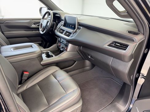 Used 2024 Chevrolet Tahoe RST w/ Luxury Package AWD/4WD image 30