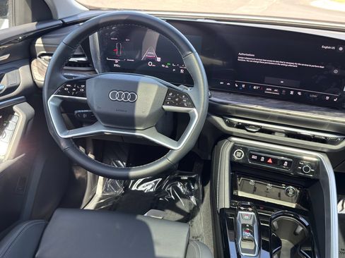 Used 2025 Audi Q5 Premium w/ Premium Plus AWD/4WD image 23