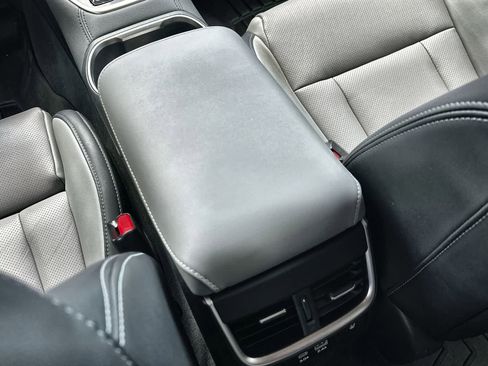 Used 2025 Subaru Outback Limited image 22