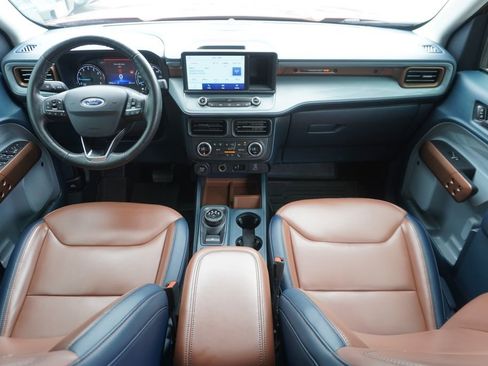Used 2022 Ford Maverick Lariat w/ Lariat Luxury Package FWD image 16