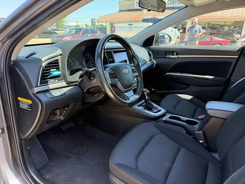 Used 2018 Hyundai Elantra SEL image 13