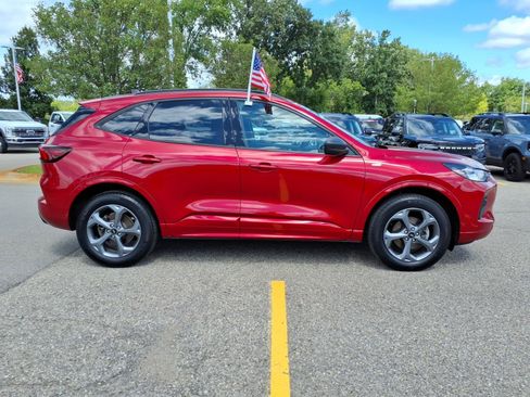 Certified 2024 Ford Escape ST-Line w/ Tech Pack #1 AWD/4WD image 9