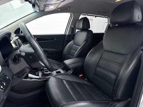 Used 2018 Kia Sorento EX image 20