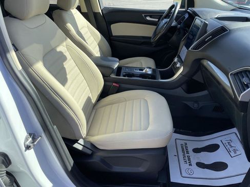 Used 2024 Ford Edge SE image 25