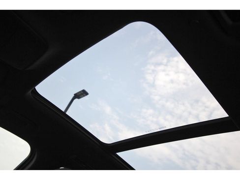 Used 2024 Chevrolet Traverse LT w/ Midnight/Sport Edition FWD image 31