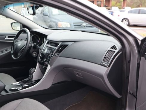 Used 2012 Hyundai Sonata GLS image 11