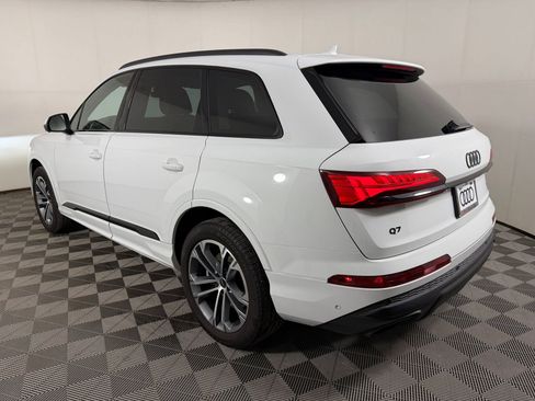 Used 2025 Audi Q7 2.0T Premium w/ Convenience Plus Package AWD/4WD image 3