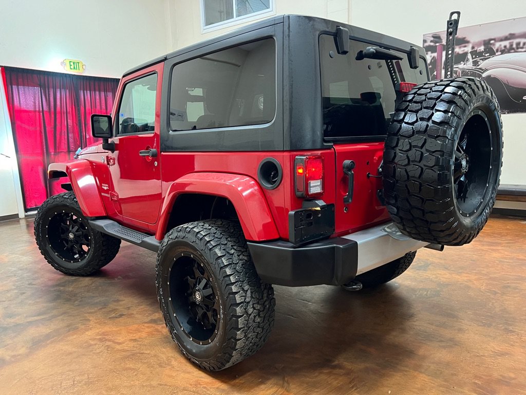 Used 2011 Jeep Wrangler Sahara AWD/4WD image 2