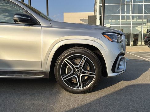 New 2026 Mercedes-Benz GLS 450 4MATIC image 10