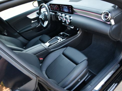 Used 2025 Mercedes-Benz CLA 250 image 27