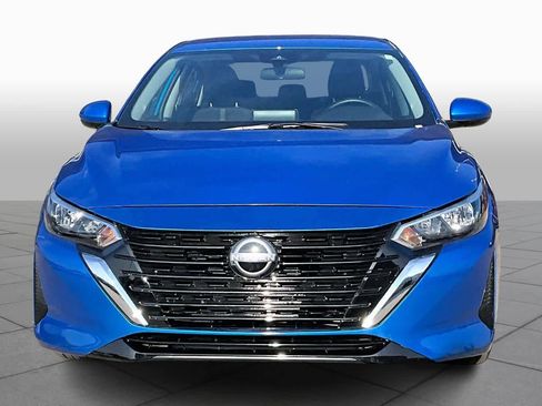 Used 2025 Nissan Sentra SV image 3