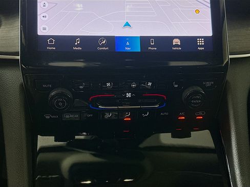 Used 2022 Jeep Grand Cherokee Limited 4xe w/ Luxury Tech Group II AWD/4WD image 23