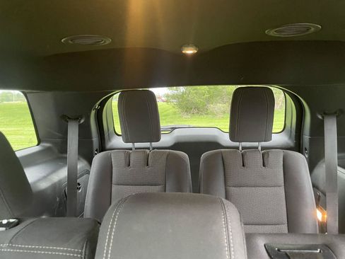 Used 2018 Ford Explorer XLT w/ Equipment Group 201A AWD/4WD image 26