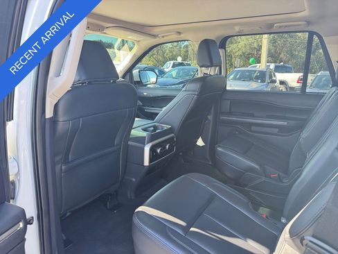 Used 2024 Ford Expedition XLT image 22