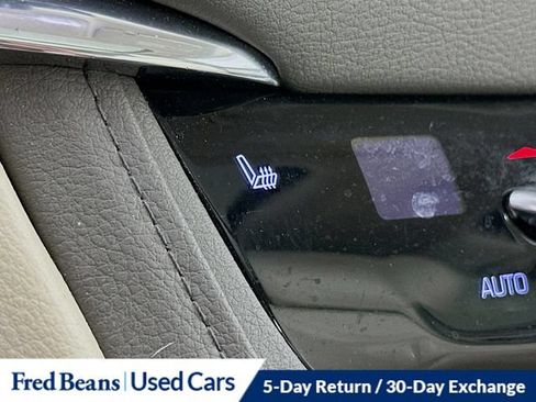 Used 2018 Cadillac XT5 Luxury w/ Driver Awareness Package AWD/4WD image 28