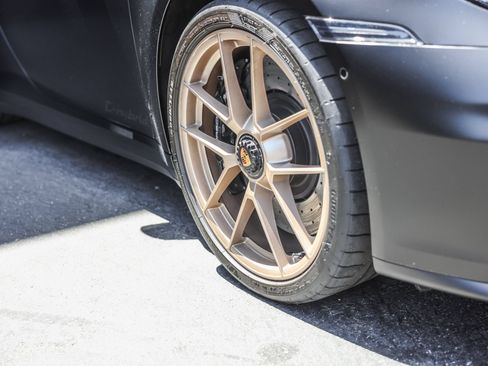 Certified 2025 Porsche 911 Targa 4 GTS AWD/4WD image 23