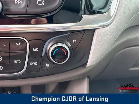 Used 2019 Chevrolet Traverse Premier w/ Driver Confidence II Package FWD image 28