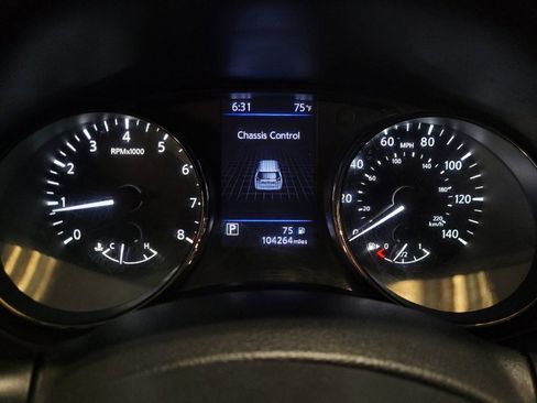 Used 2020 Nissan Rogue S w/ Special Edition Package FWD image 23