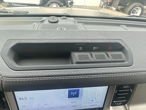 Certified 2025 Ford Bronco Outer Banks AWD/4WD image 21