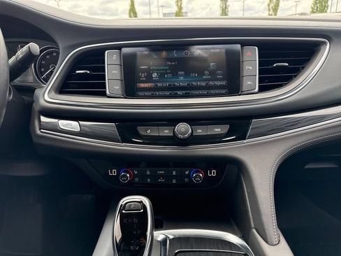 Used 2018 Buick Enclave Premium w/ Experience Buick Package AWD/4WD image 19