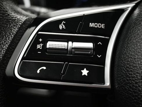 Used 2024 Kia Forte LXS w/ LXS Technology Package FWD image 21