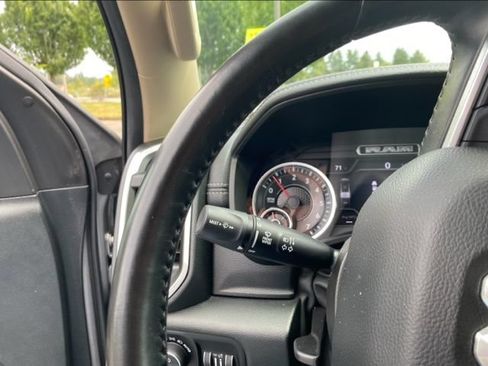 Used 2021 RAM 1500 Laramie AWD/4WD image 18