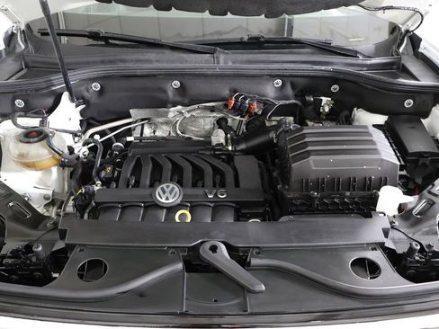 Used 2022 Volkswagen Atlas Cross Sport SE FWD image 21