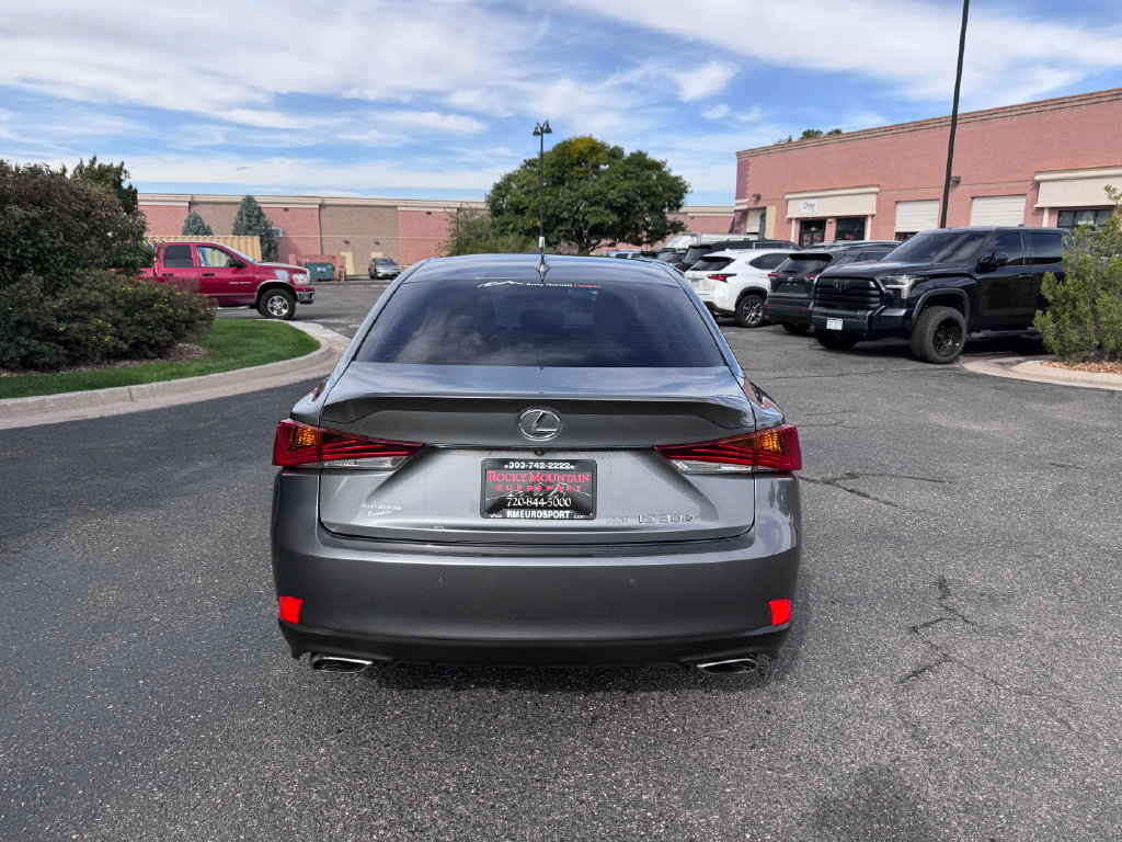 Used 2019 Lexus IS 300 AWD image 10