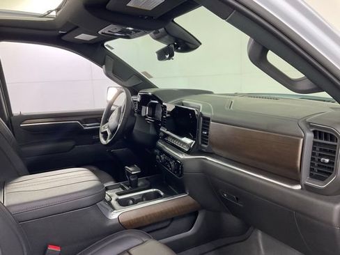 Used 2026 Chevrolet Silverado 1500 High Country w/ Technology Package AWD/4WD image 26