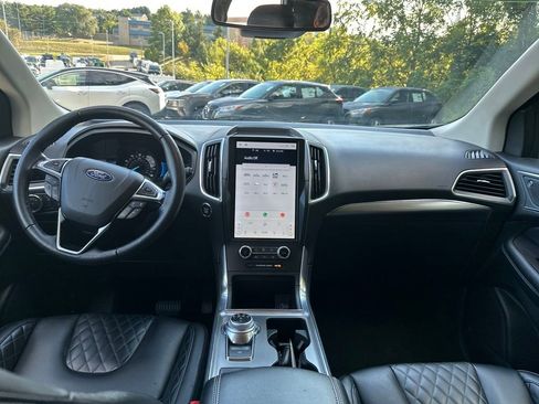Used 2024 Ford Edge Titanium image 22